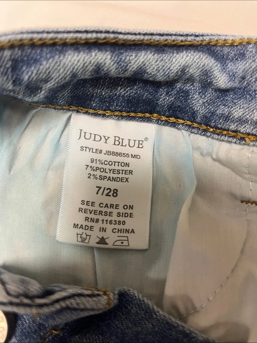 Judy Blue Light Wash Flare Jeans - Picture 5 of 10